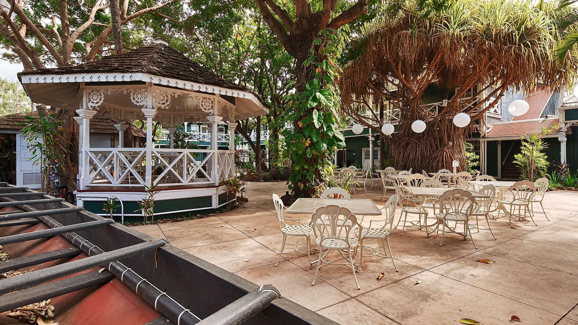 Pioneer Inn Lahaina Hotel